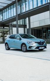 VERSION E3 INTENS - JANTE IMPULSE 16 POUCES ESSAIS PRESSE RENAULT MEGANE IV BERLINE E-TECH PLUG-IN (BFB PHEV) - PHASE 2 - VERSION INTENS, ESSAIS PRESSE RENAULT MEGANE IV BERLINE E-TECH PLUG-IN (BFB PHEV