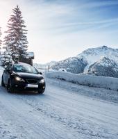 Winter landscape in the Alps voiture entretien hiver